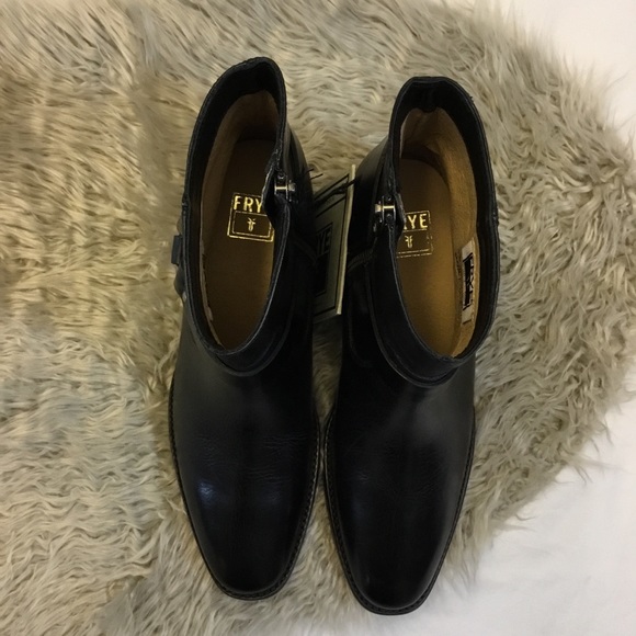 NWOB Frye Dara Harness Short boots silver hardware - Picture 5 of 8